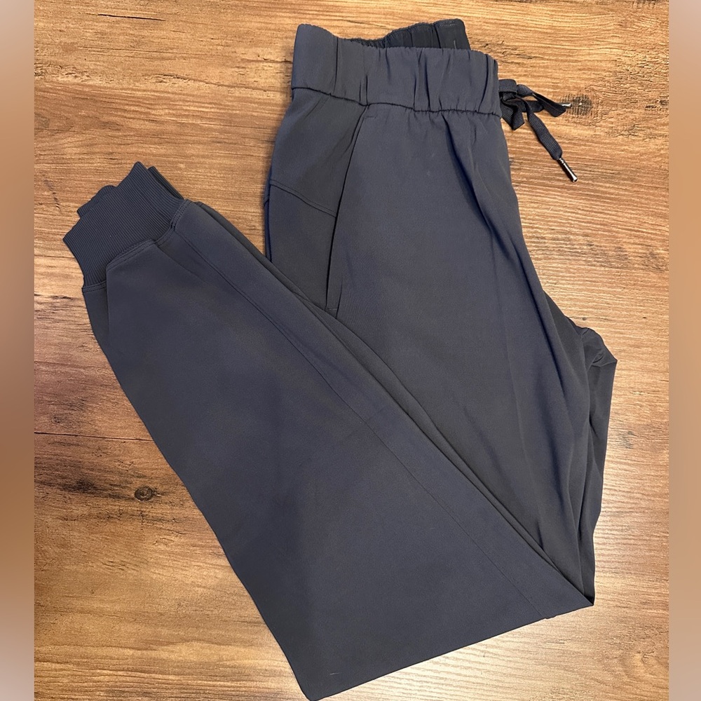 Lululemon On The Fly jogger *Luxtreme